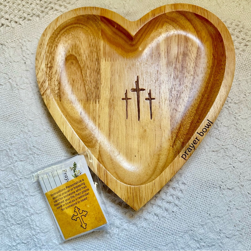 NWOT Wooden Heart-Shaped Prayer Dough Bowl With Blank Prayer Cards